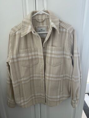 Hollister Beige & White Plaid Button Shacket